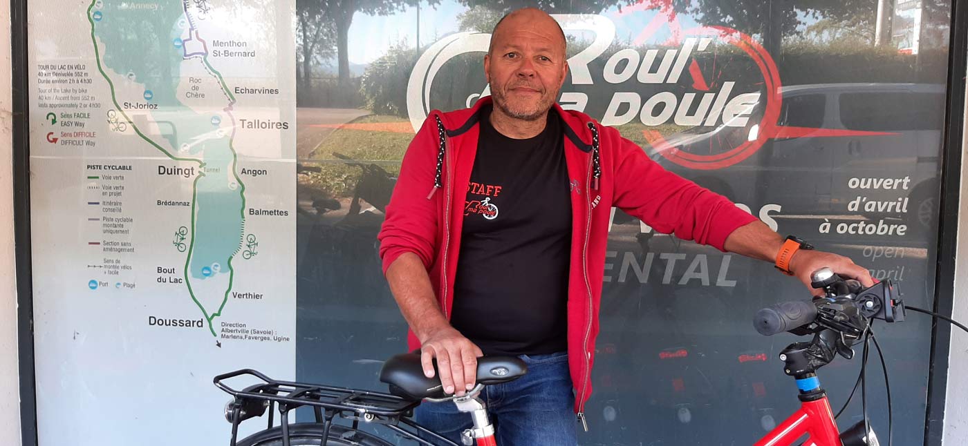 Stéphane roul ma poule location vélos annecy