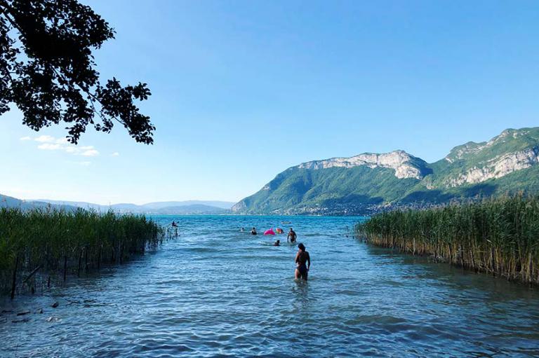 acces direct au lac d'annecy