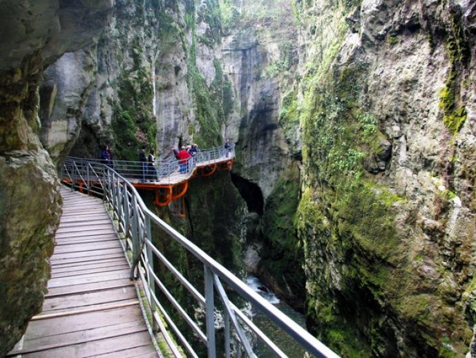 Visit  Gorges du Fier