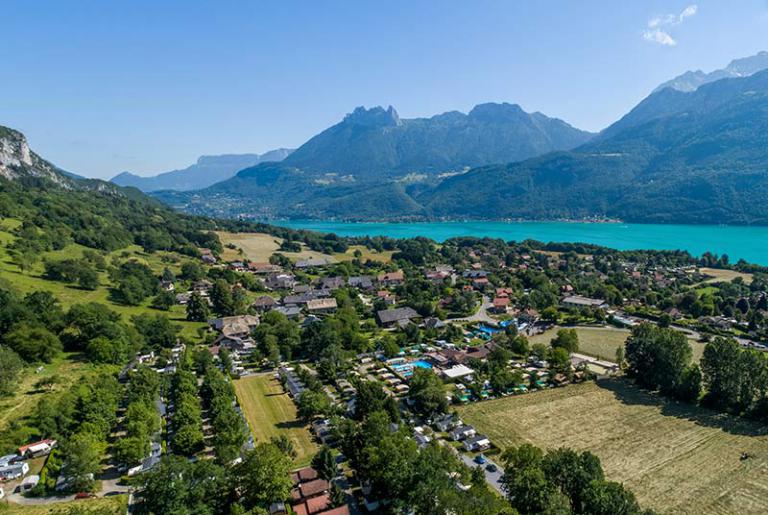 vue aérienne camping les fontaines