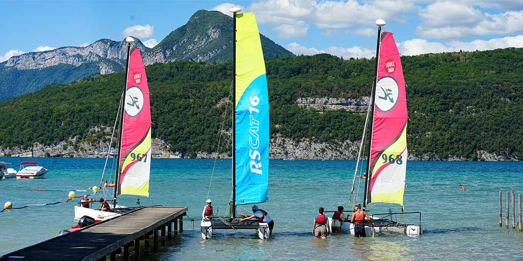 activités nautiques voile sur le Lac d'Annecy
