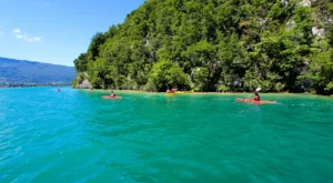 Balade en canoë-kayak sur le lac d'annecy