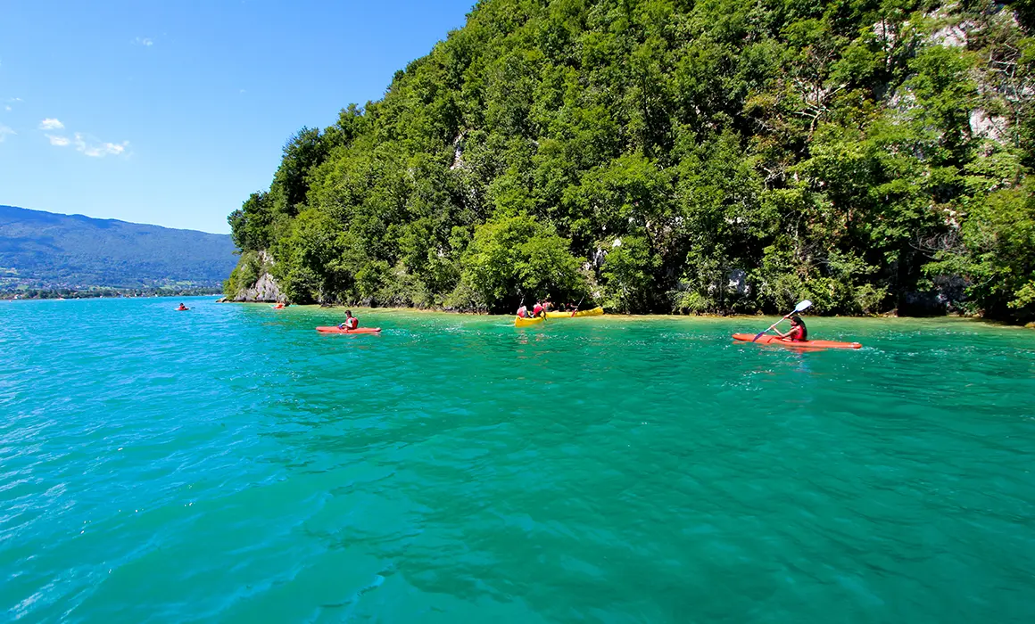 Balade en canoë-kayak sur le lac d'annecy